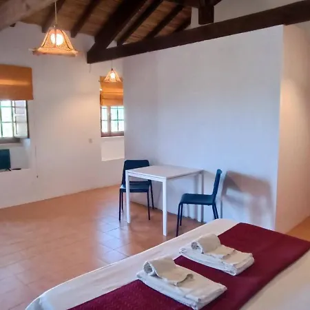 Large Traditional With Balcony & Pool Access - Casa 7